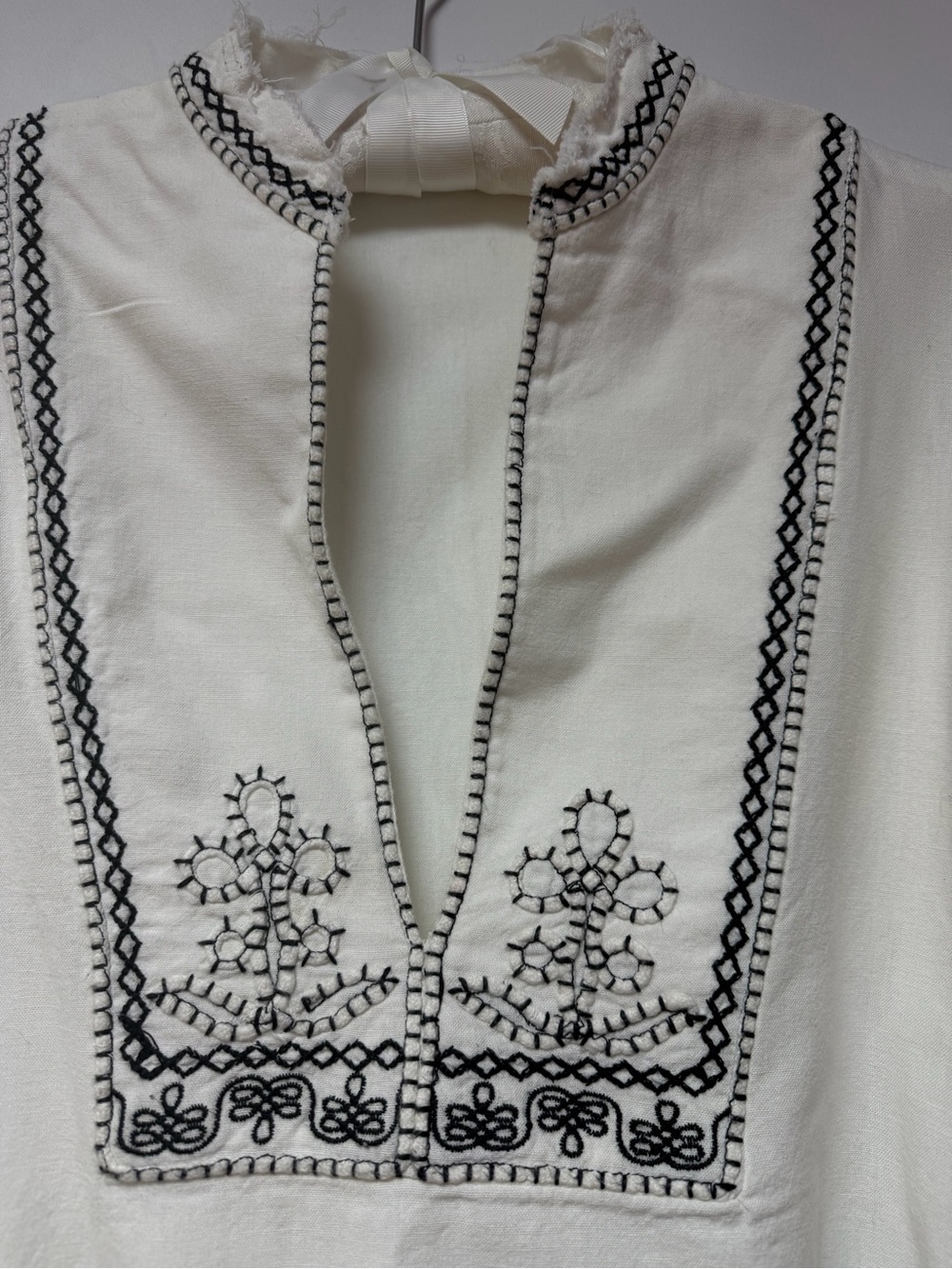 Zara White Tunic Top with Black Embroidery - Picture 3 of 9